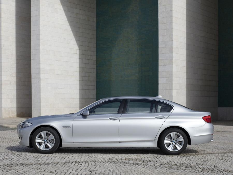  BMW 528Li 2010 года  (фото 14 из 16)